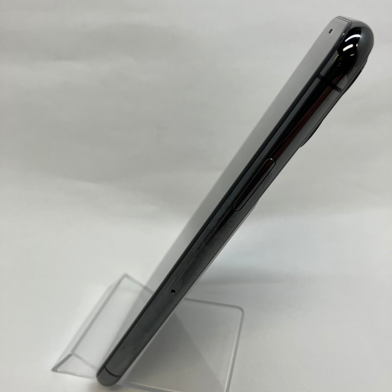 二手 A 级 iPhone 11 Pro 256GB 深空灰色 电池最大容量 82% SIM 解锁 无 SIM