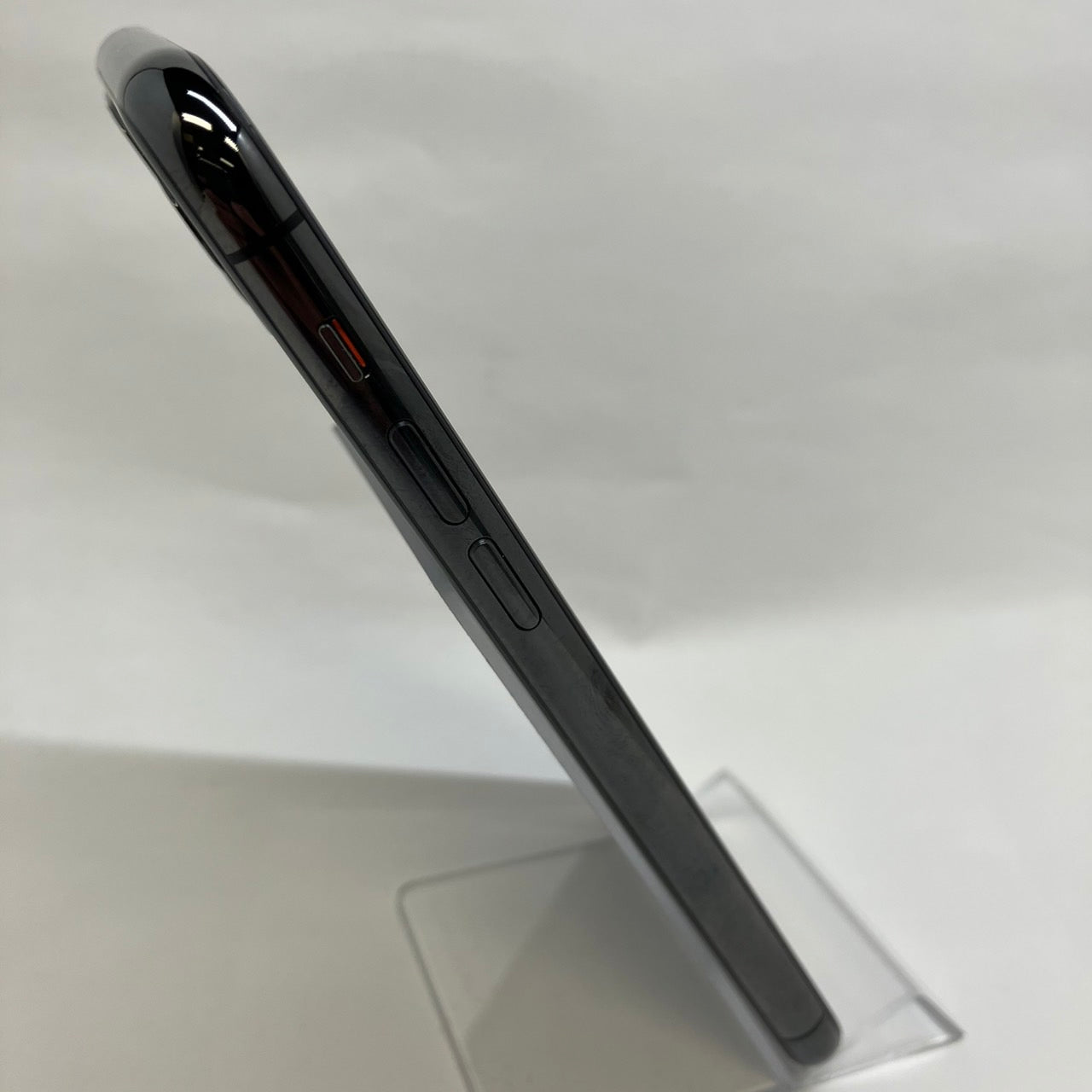 二手 A 级 iPhone 11 Pro 256GB 深空灰色 电池最大容量 82% SIM 解锁 无 SIM