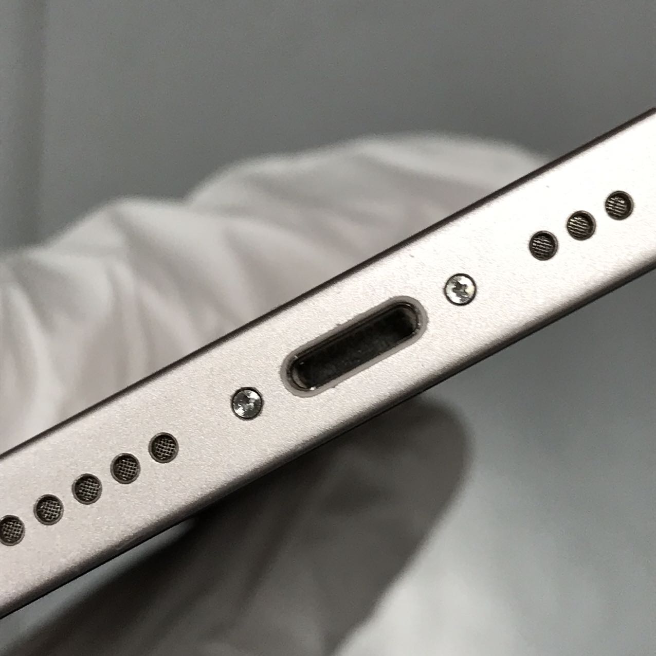 中古Bランク iPhone 13 128GB ピンク バッテリー最大容量84% SIMロック解除済 SIMフリー