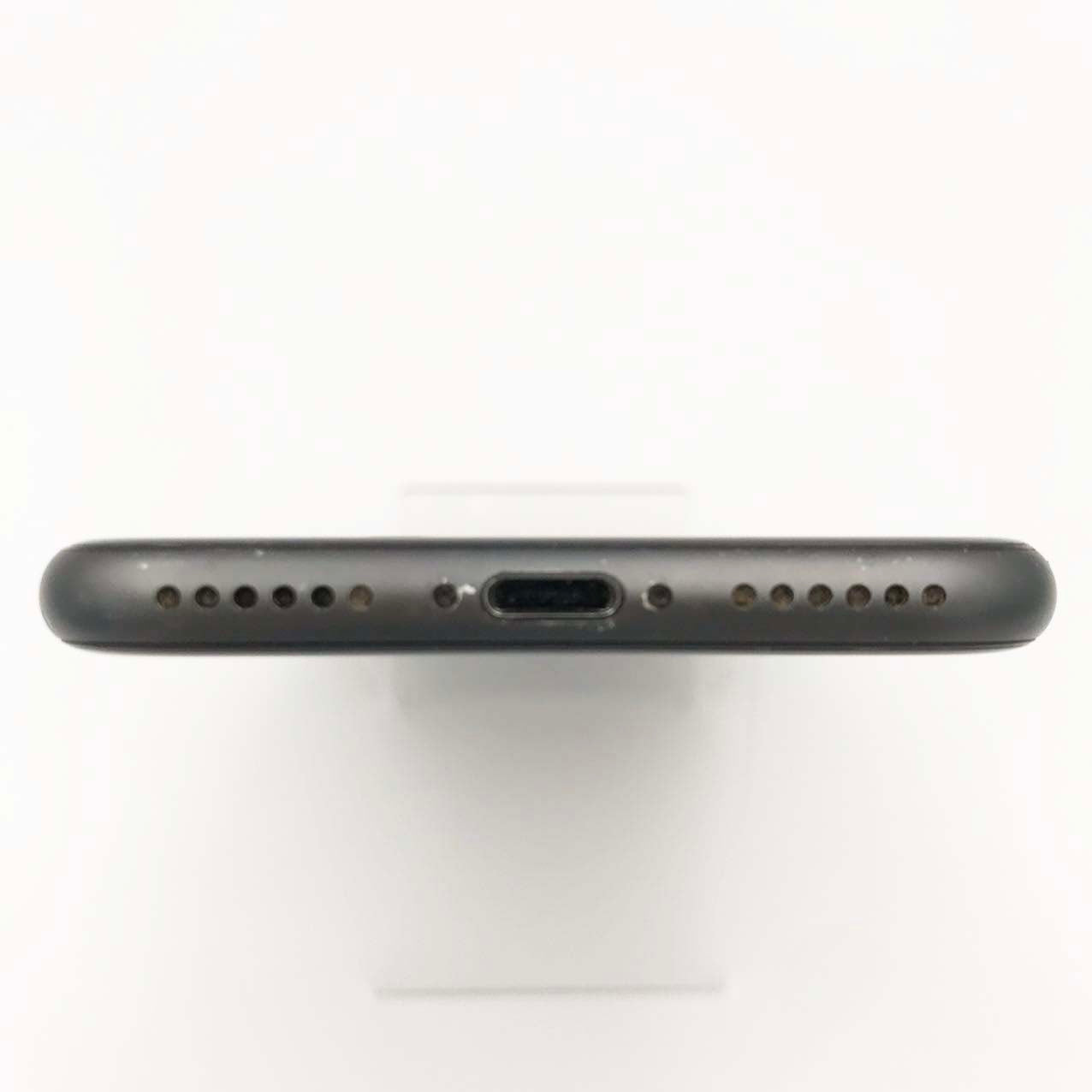 二手 J 级 iPhone 8 128GB 深空灰色 电池最大容量 82% SIM 解锁 无 SIM