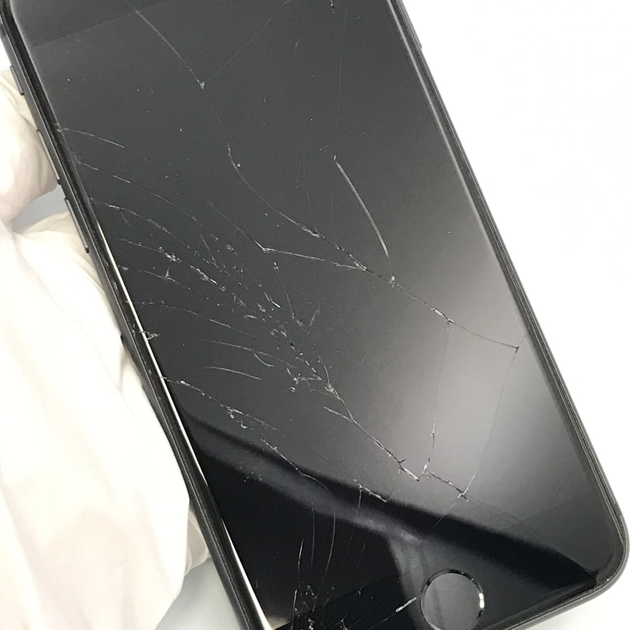 二手 J 级 iPhone 8 128GB 深空灰色 电池最大容量 88% SIM 卡解锁 无 SIM 卡