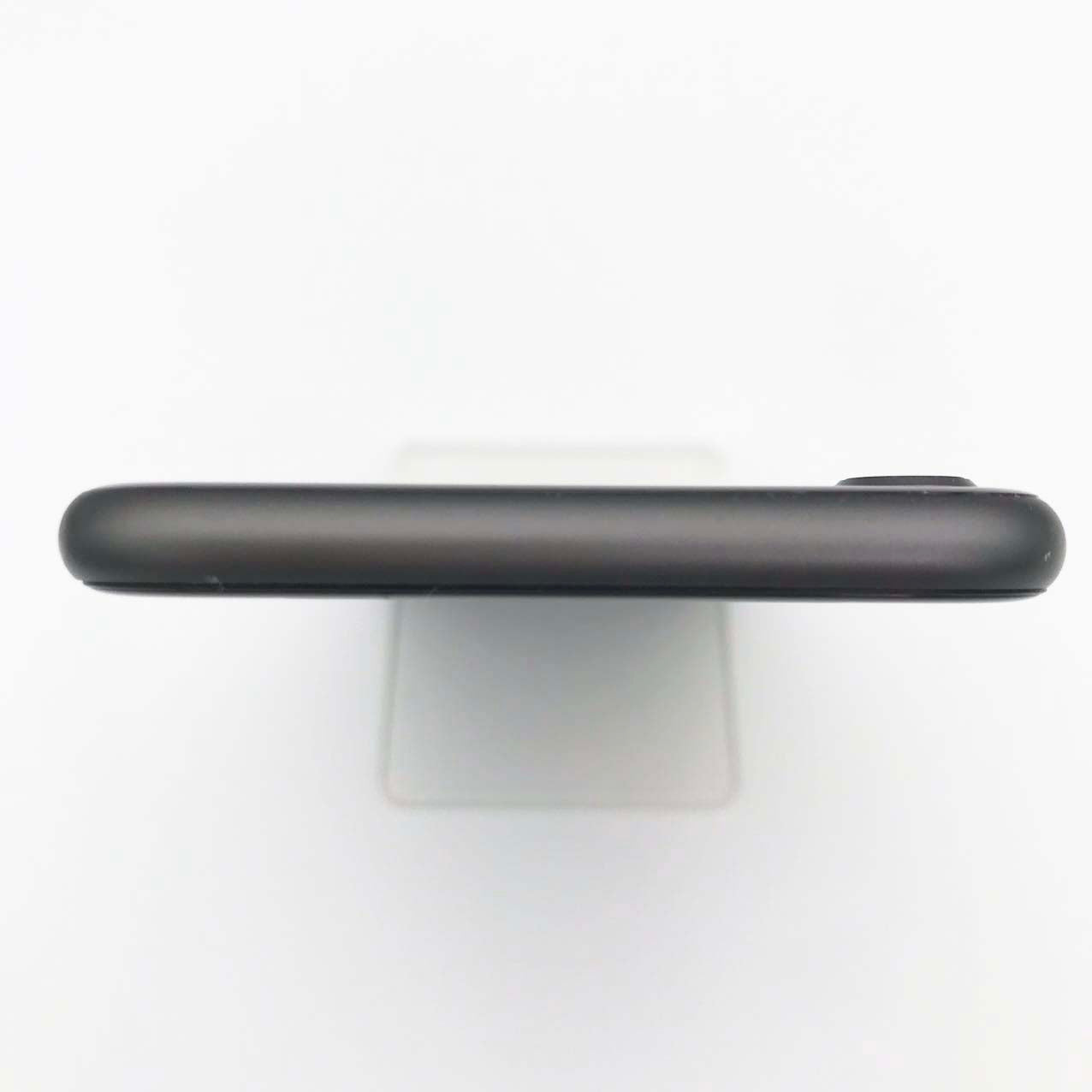 Used B rank iPhone 8 64GB Space Gray Battery max capacity 95% Docomo SIM lock
