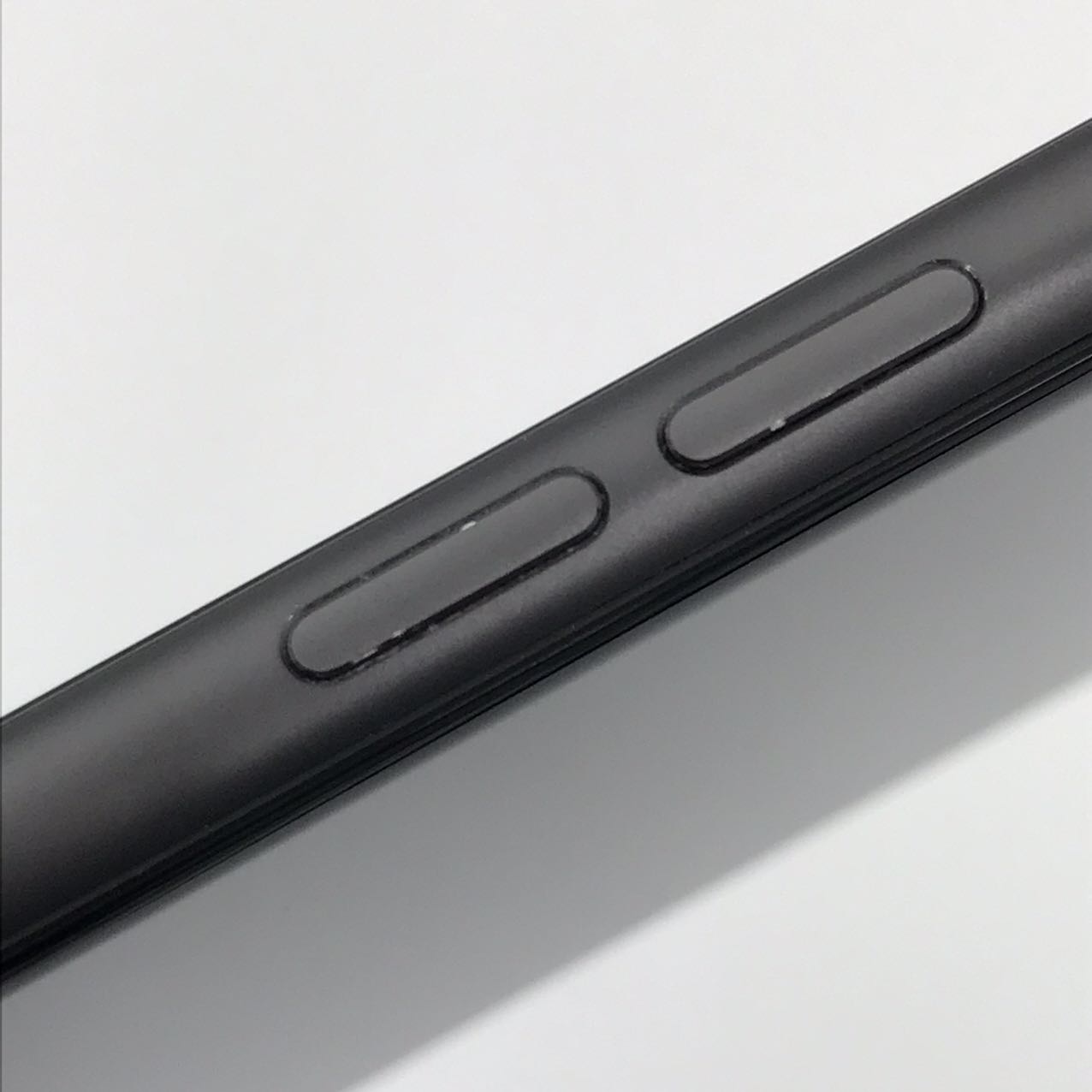 Used B rank iPhone 8 64GB Space Gray Battery max capacity 95% Docomo SIM lock