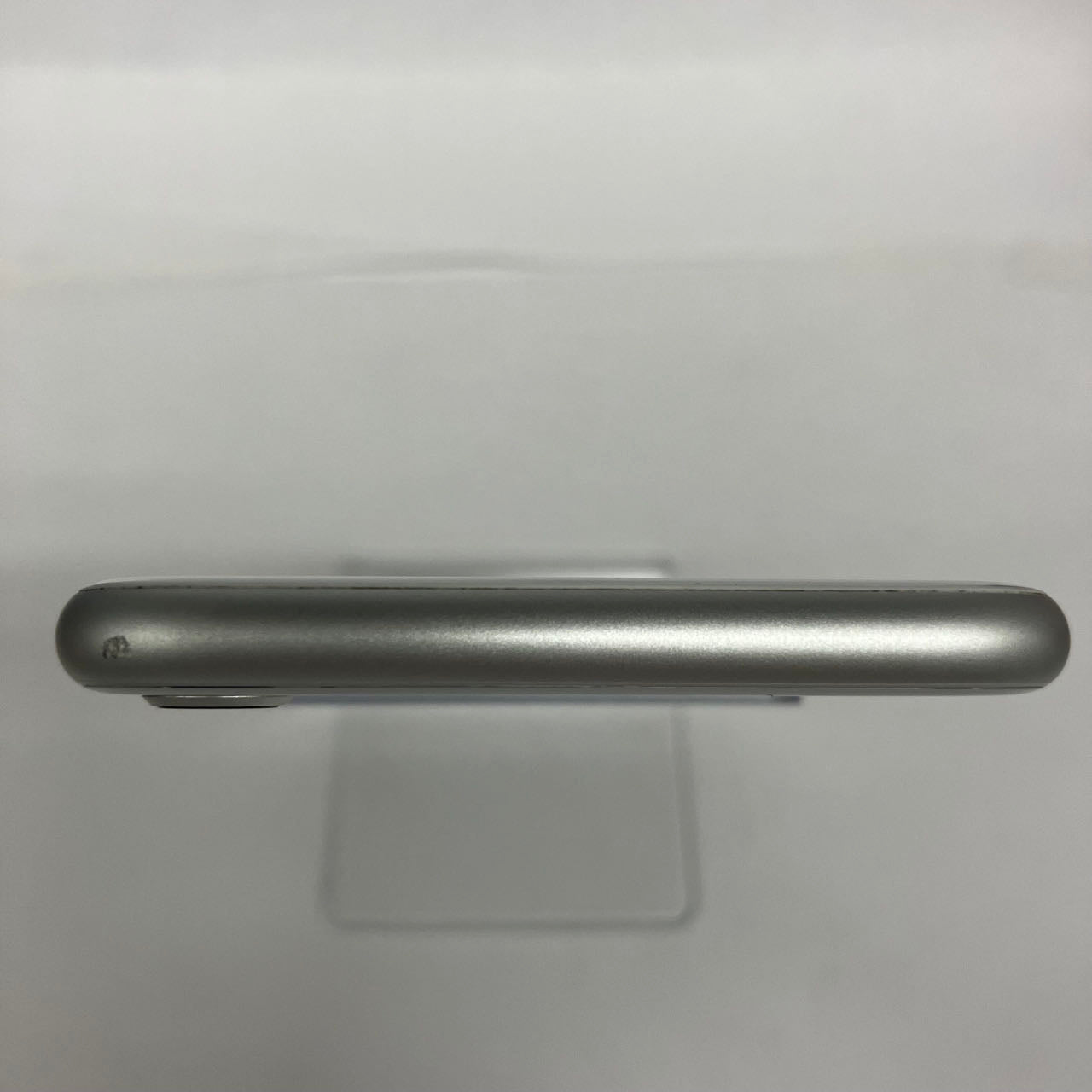 Used B rank iPhone 8 64GB Silver Battery maximum capacity 80% SIM unlocked SIM free MQ792J/A A1906
