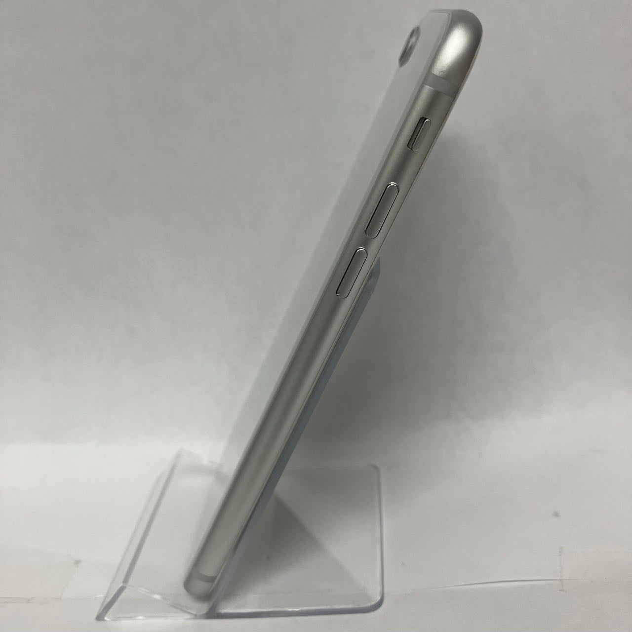 Used B rank iPhone 8 64GB Silver Battery maximum capacity 80% SIM unlocked SIM free MQ792J/A A1906