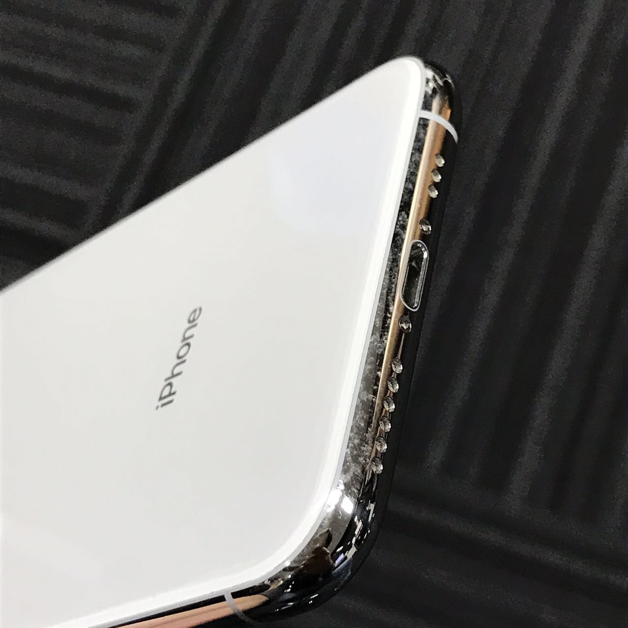 二手 C 级 iPhone Xs 64GB 银色 电池最大容量 79% SIM 解锁 无 SIM