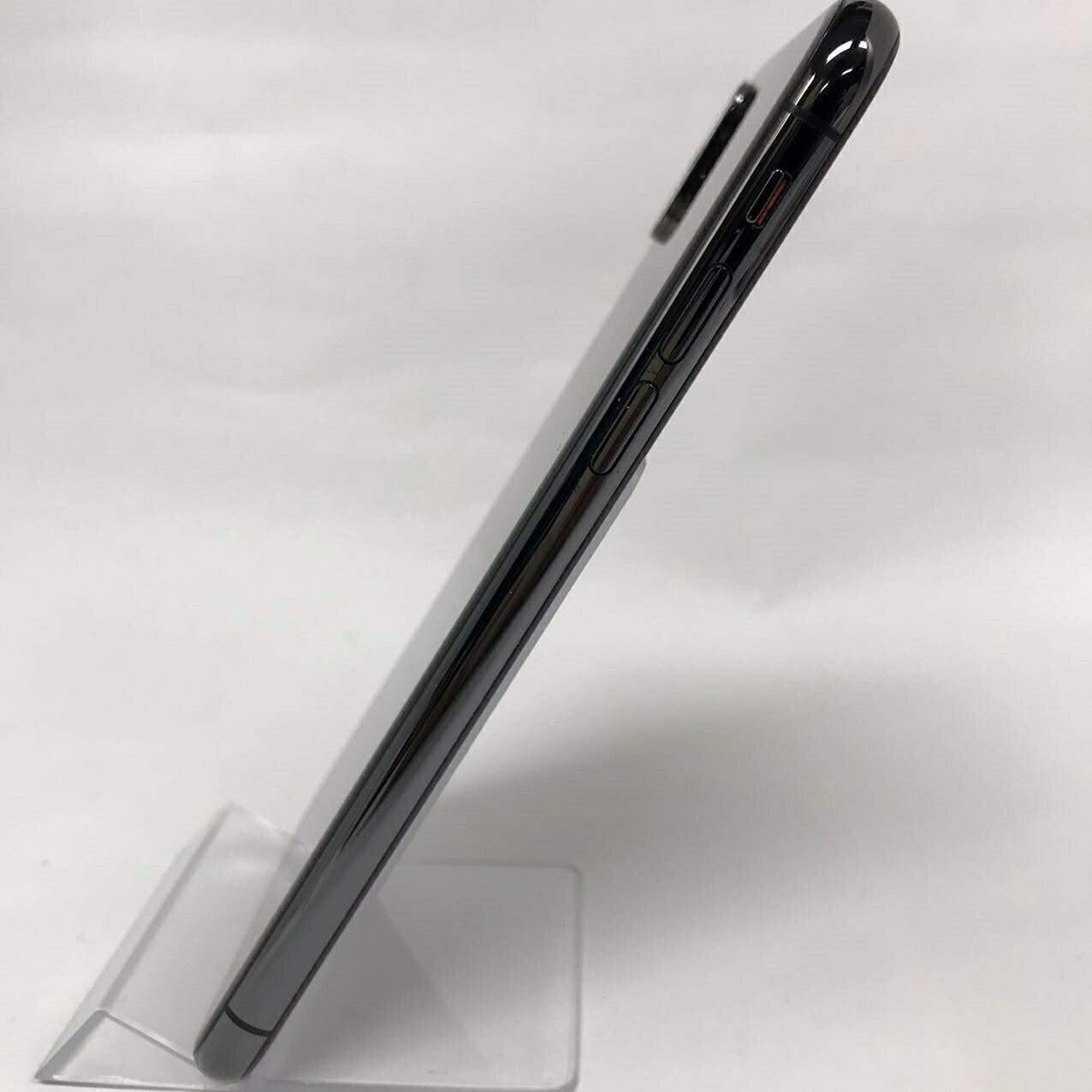 Used B rank iPhone Xs 256GB Space Gray Battery max capacity 79% Docomo SIM lock