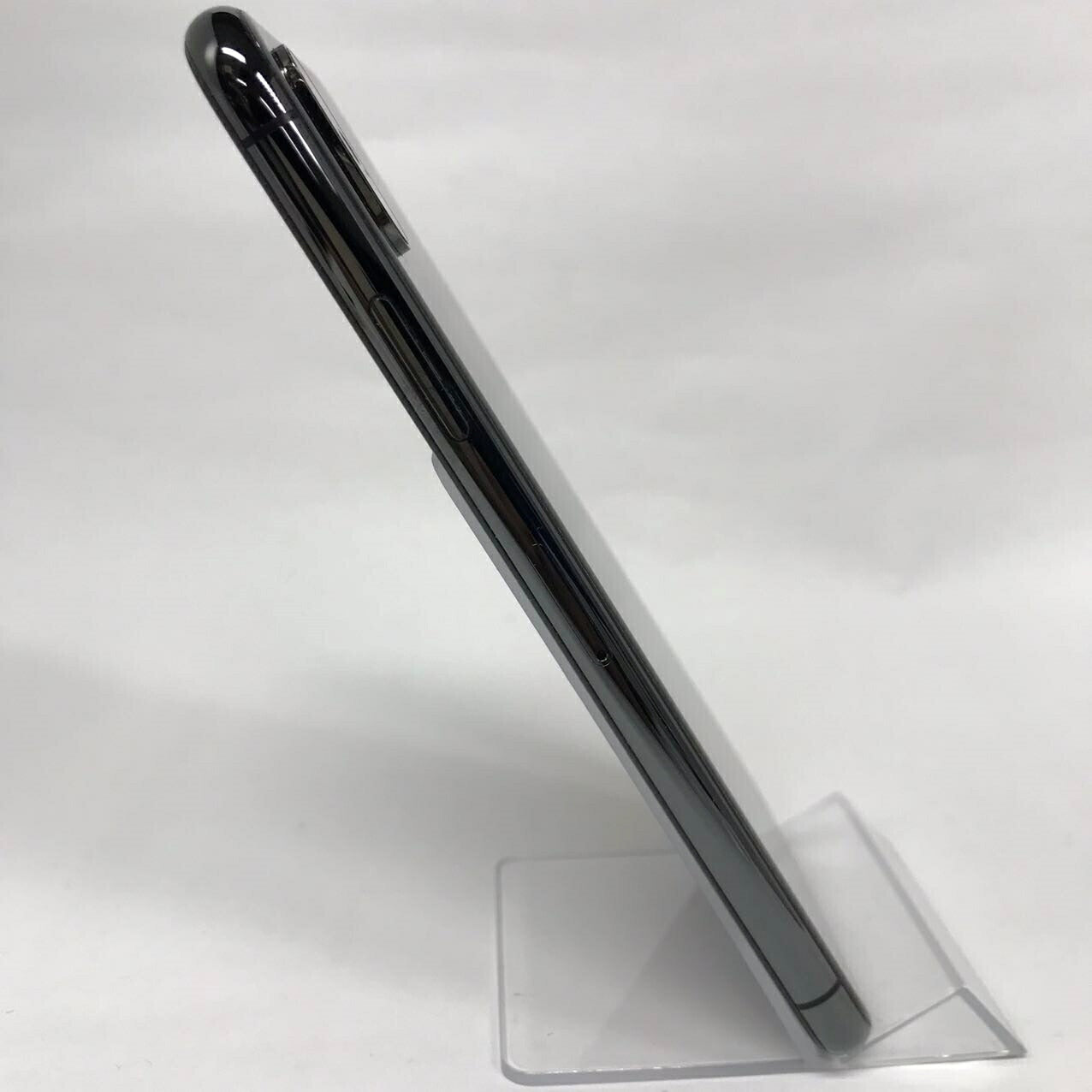 Used B rank iPhone Xs 256GB Space Gray Battery max capacity 79% Docomo SIM lock