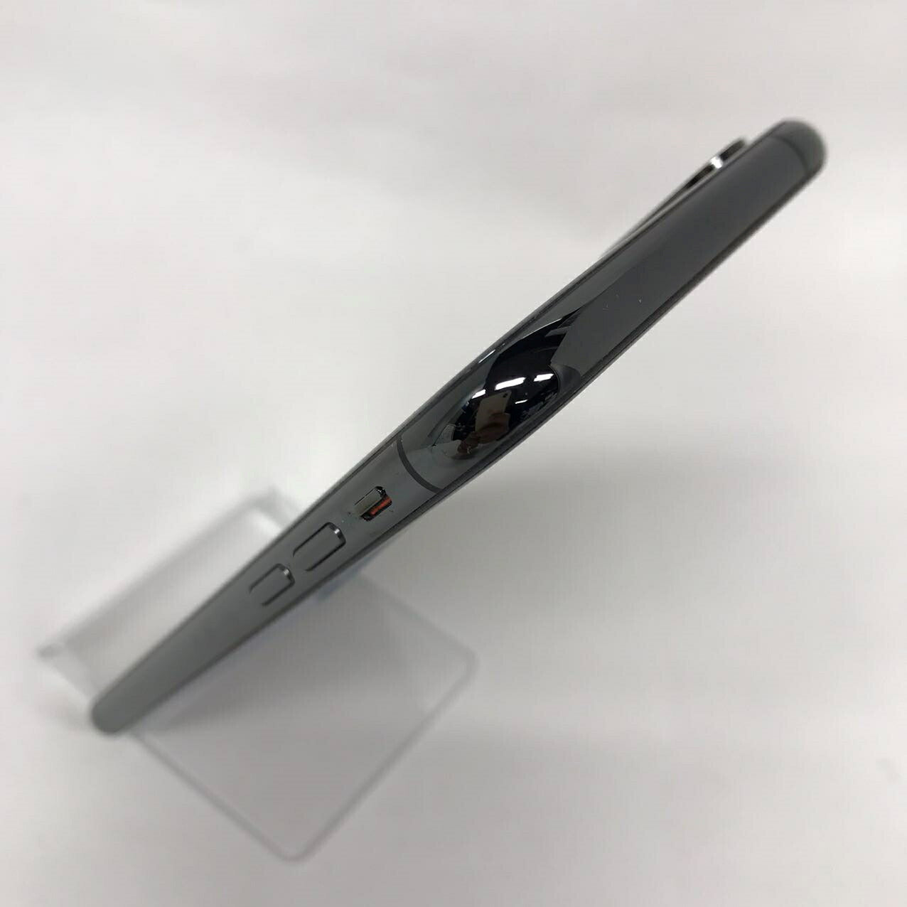 Used B rank iPhone Xs 256GB Space Gray Battery max capacity 79% Docomo SIM lock