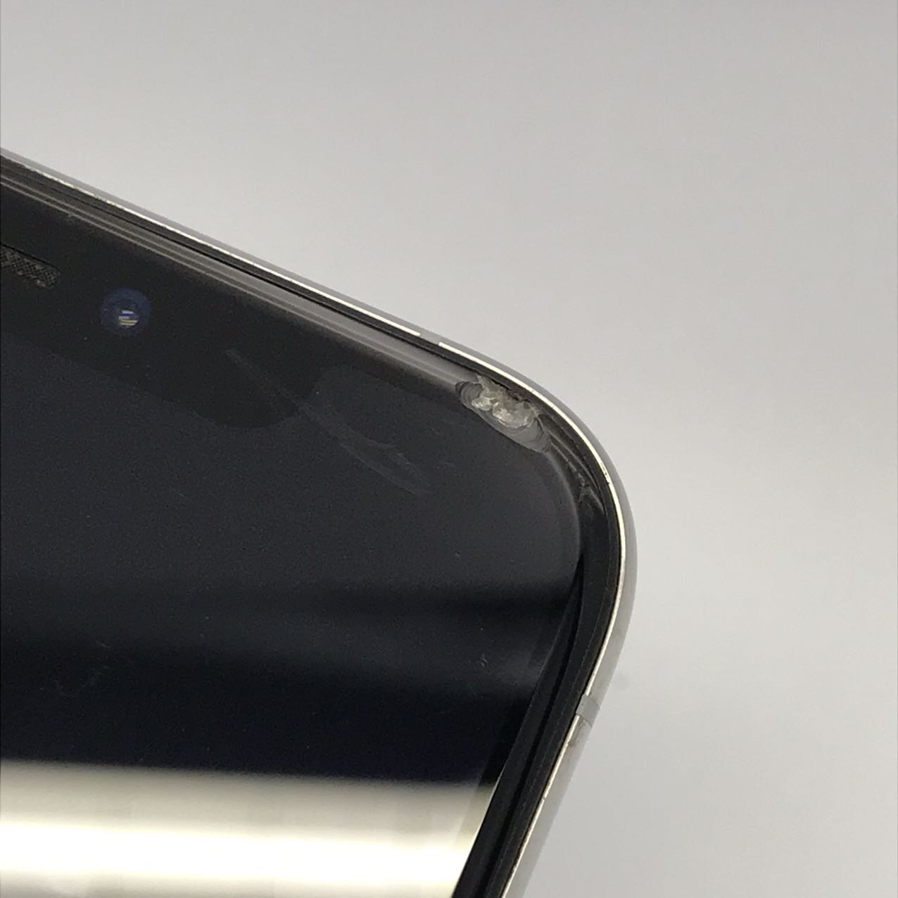 Used J-rank iPhone Xs 256GB Silver Battery maximum capacity 76% SIM unlocked SIM free