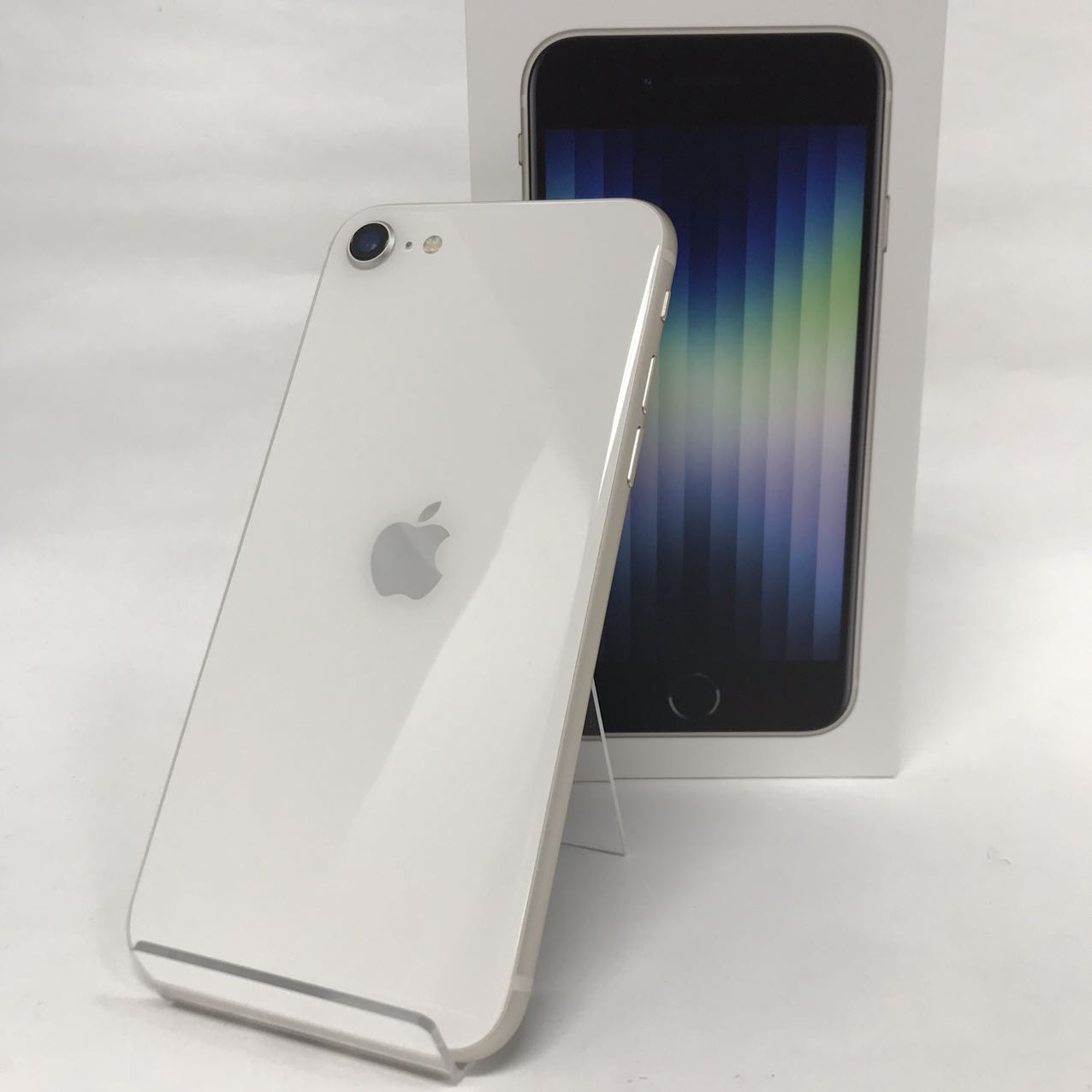 中古Cランク iPhone SE 第3世代 64GB スターライト バッテリー最大容量92% SIMロック解除済 SIMフリー MMYD3J/A A2782