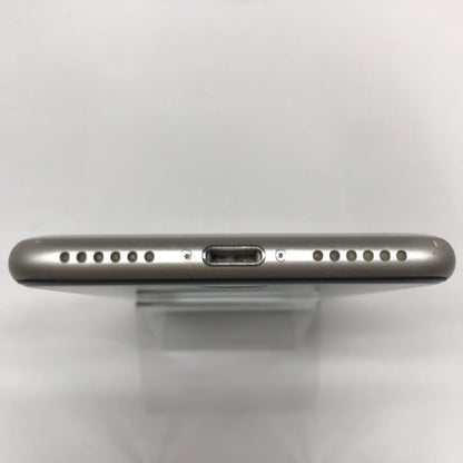 中古Cランク iPhone SE 第3世代 64GB スターライト バッテリー最大容量92% SIMロック解除済 SIMフリー MMYD3J/A A2782