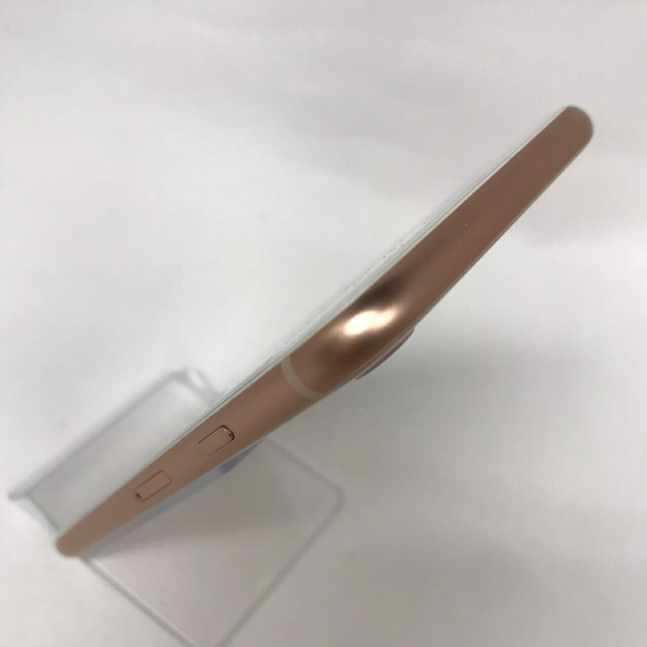 中古Aランク iPhone 8 64GB ゴールド バッテリー最大容量86% SIMロック解除済 SIMフリー