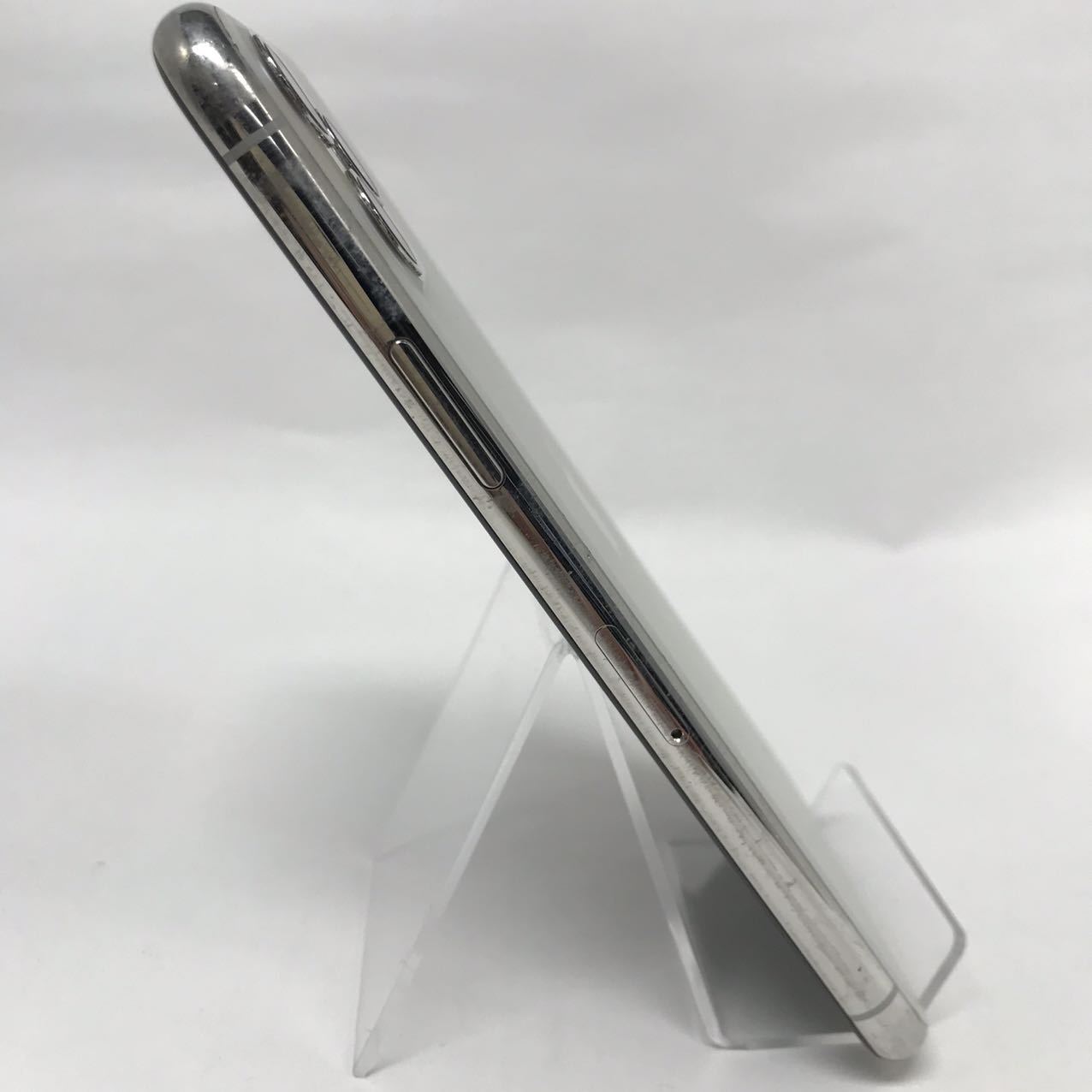 中古Cランク iPhone 11 Pro 256GB シルバー バッテリー最大容量77% SIMロック解除済 SIMフリー