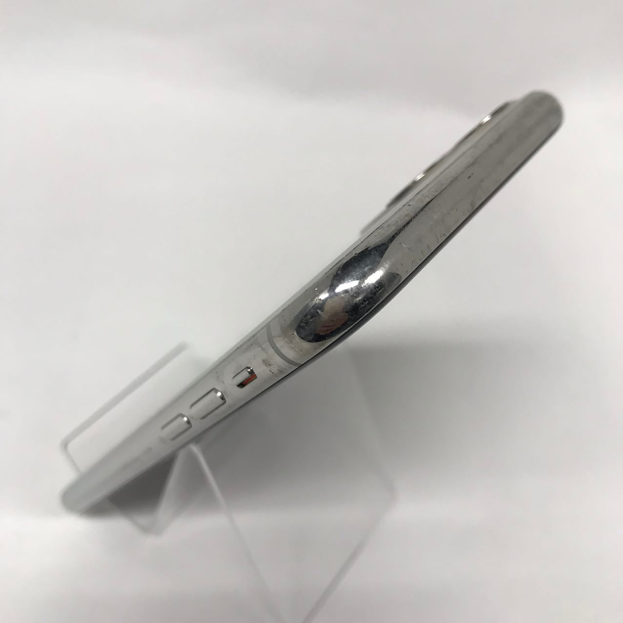 中古Cランク iPhone 11 Pro 256GB シルバー バッテリー最大容量77% SIMロック解除済 SIMフリー