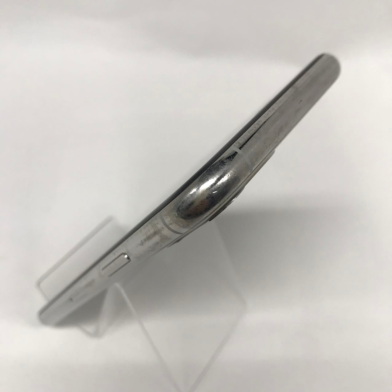 中古Cランク iPhone 11 Pro 256GB シルバー バッテリー最大容量77% SIMロック解除済 SIMフリー