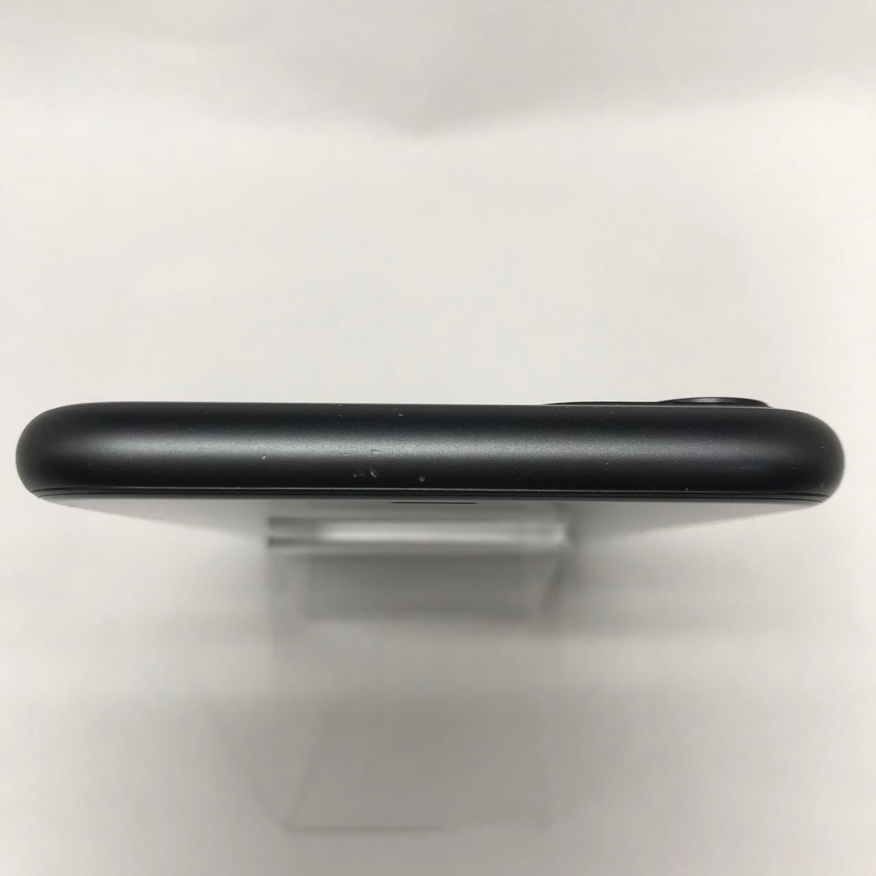 中古Cランク iPhone 11 128GB ブラック バッテリー最大容量82% SIMロック解除済 SIMフリー