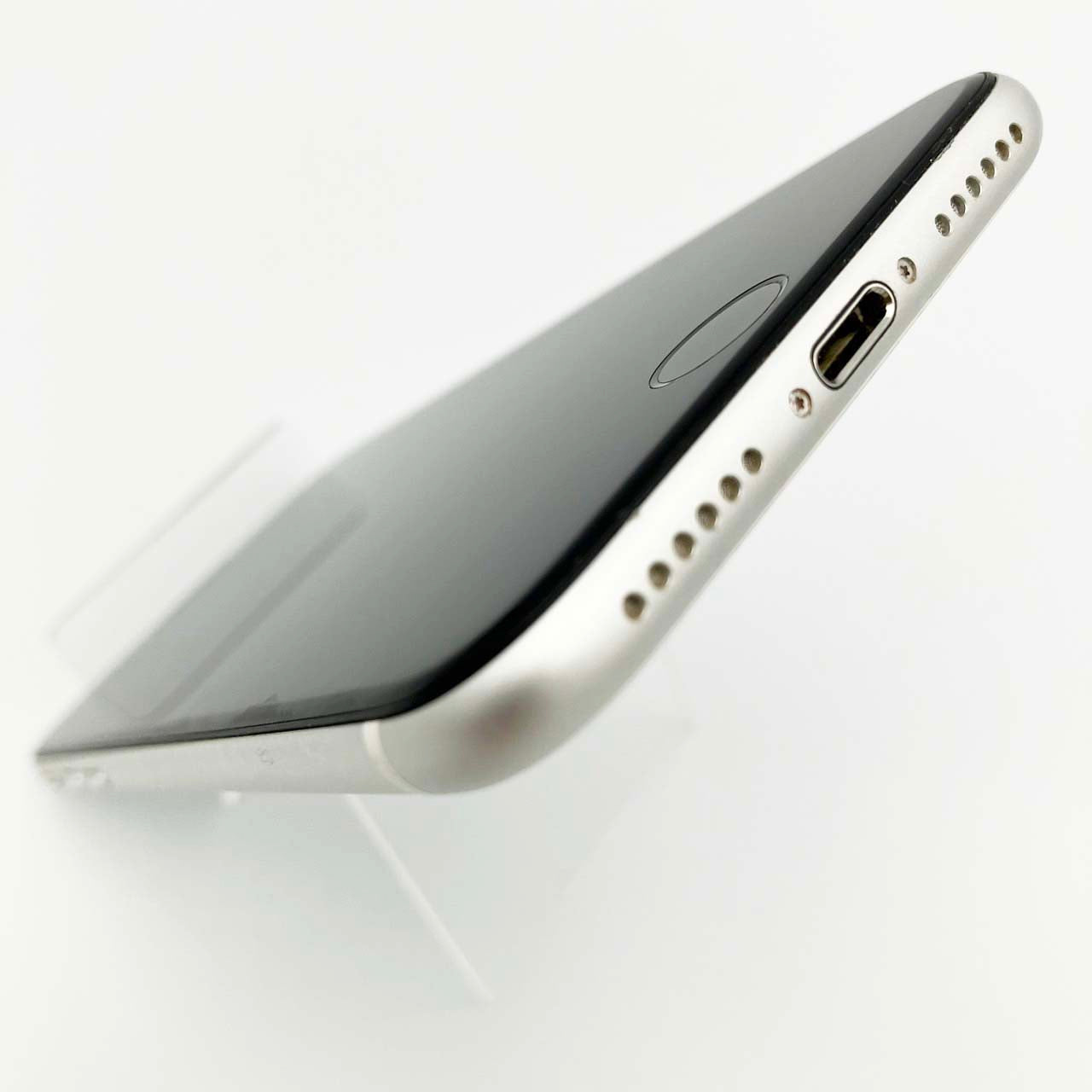中古Cランク iPhone SE 第2世代 128GB ホワイト バッテリー最大容量84% SIMロック解除済 SIMフリー