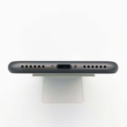 中古Bランク iPhone 8 64GB スペースグレイ バッテリー最大容量95% docomoSIMロック有