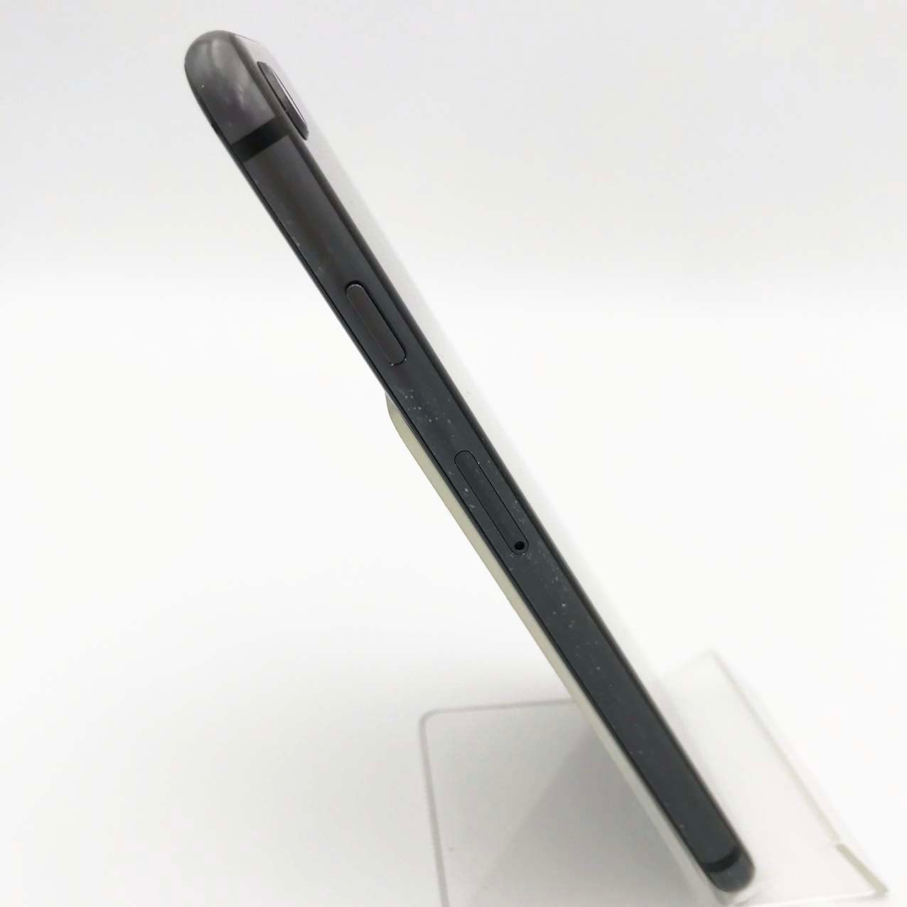 中古Cランク iPhone 8 64GB スペースグレイ バッテリー最大容量88% docomoSIMロック有