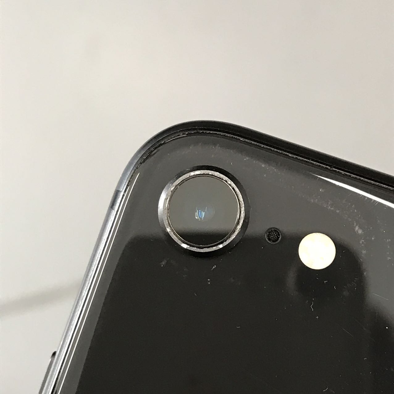 中古Cランク iPhone 8 64GB スペースグレイ バッテリー最大容量88% docomoSIMロック有