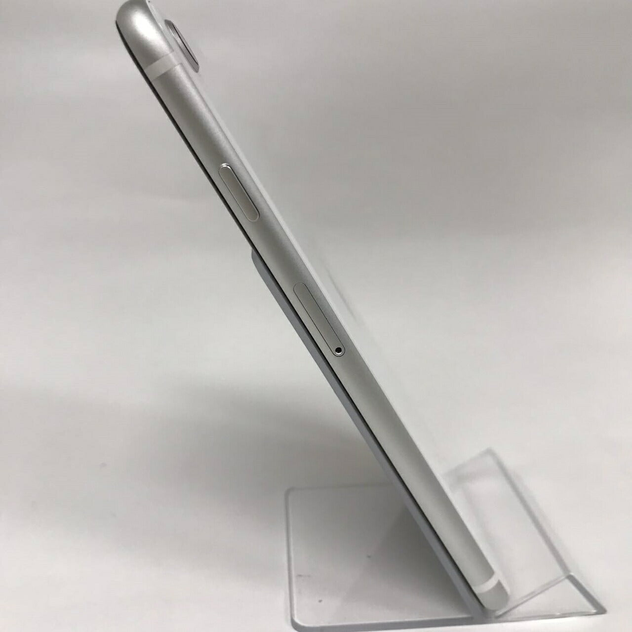中古Cランク iPhone SE 第2世代 256GB ホワイト バッテリー最大容量76% SIMロック解除済 SIMフリー