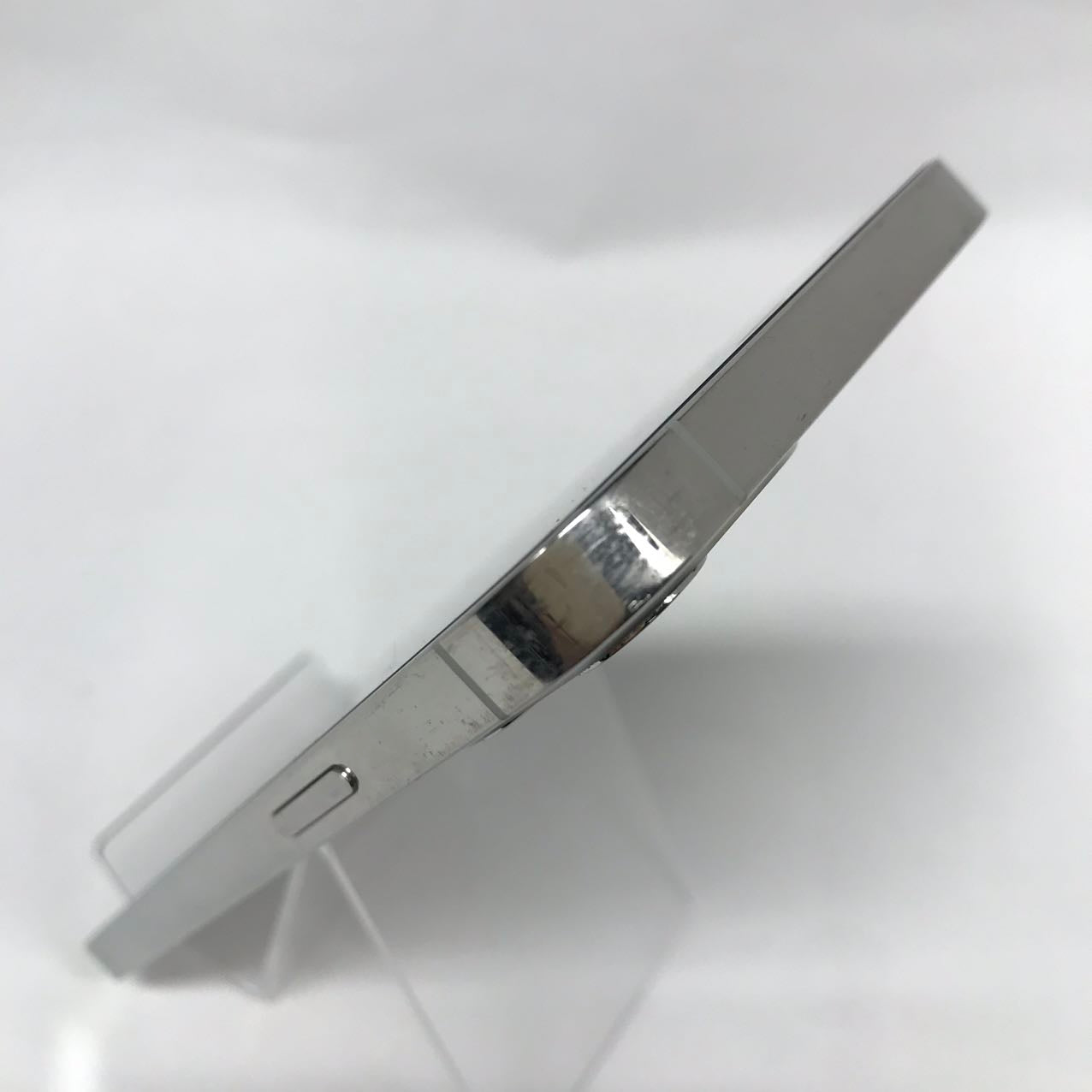 中古Cランク iPhone 12 Pro 256GB シルバー バッテリー最大容量76% SIMロック解除済 SIMフリー