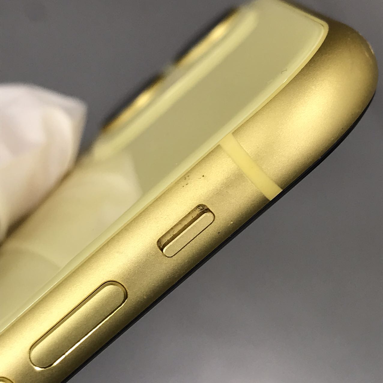 中古Cランク iPhone 11 128GB イエロー バッテリー最大容量79% SIMロック解除済 SIMフリー