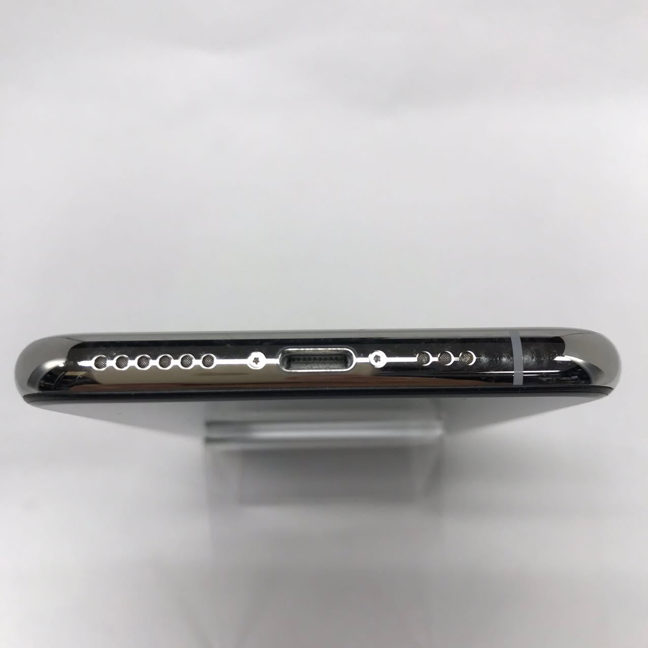 中古Cランク iPhone Xs 64GB シルバー バッテリー最大容量79% SIMロック解除済 SIMフリー