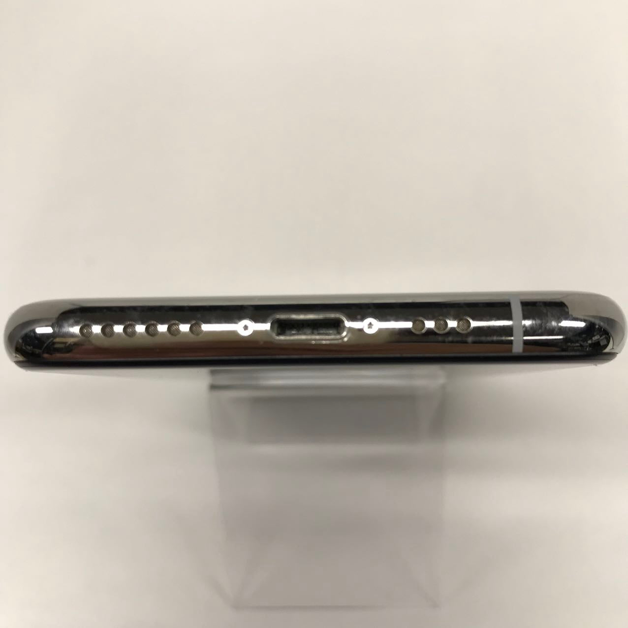 中古Cランク iPhone Xs 64GB シルバー バッテリー最大容量75% SIMロック解除済 SIMフリー