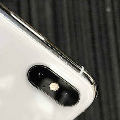 中古Cランク iPhone Xs 64GB シルバー バッテリー最大容量75% SIMロック解除済 SIMフリー