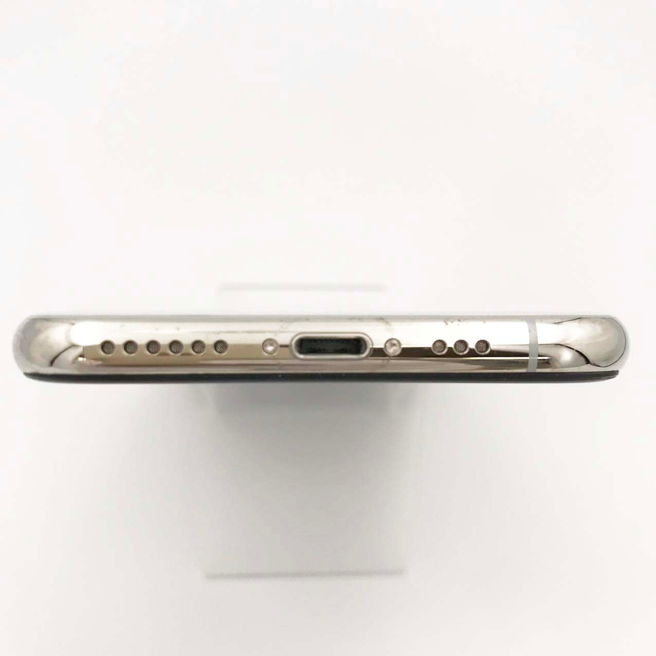中古Jランク iPhone Xs 256GB シルバー バッテリー最大容量測定不能 SIMロック解除済 SIMフリー