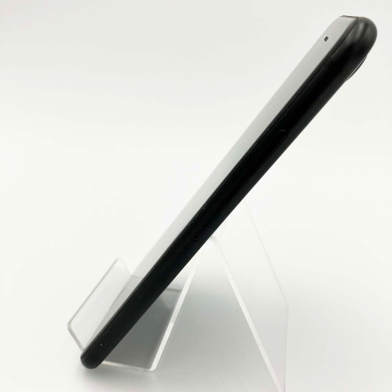 中古Jランク iPhone SE 第2世代 128GB ブラック バッテリー最大容量83% SIMロック解除済 SIMフリー